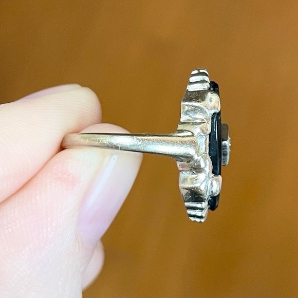 14k onyx art deco style black Cabochon white gold vintage size 4 ring - Picture 9 of 9